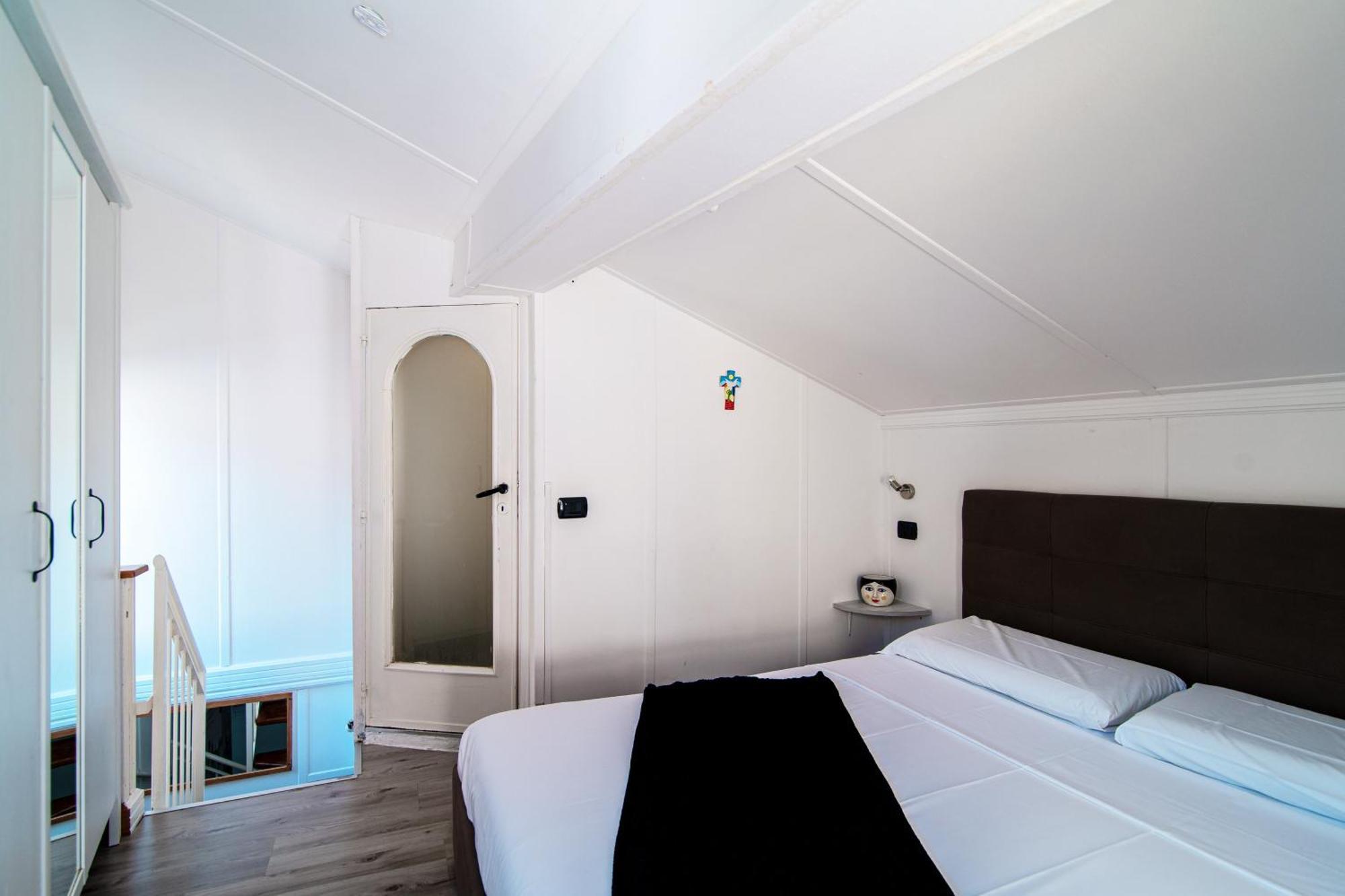 Joivy Al Duomo Guest House Como Exterior foto